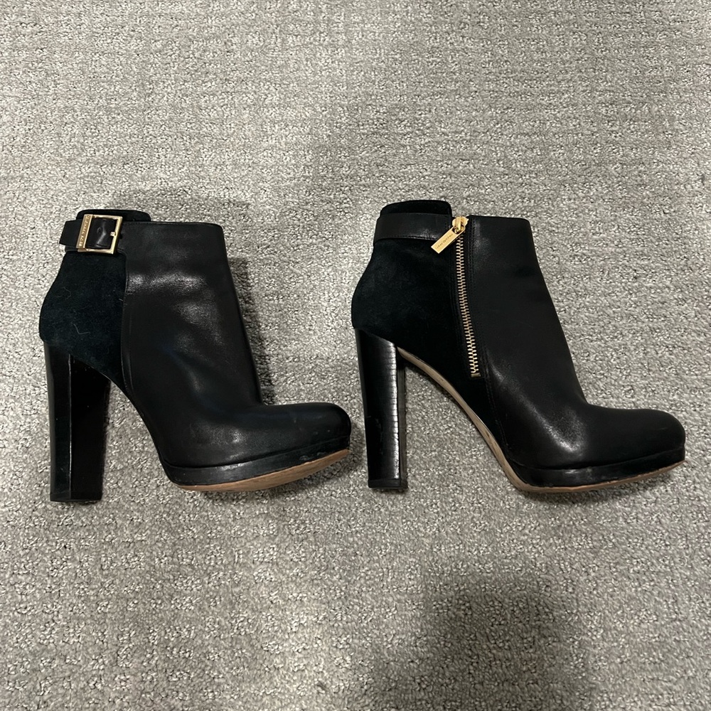 MICHAEL Michael Kors Buckle Cidney heeled Booties size 7.5 Black / Gold